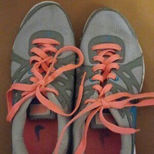 Nike Gray/Pink Sneakers Women Floor Sample no box